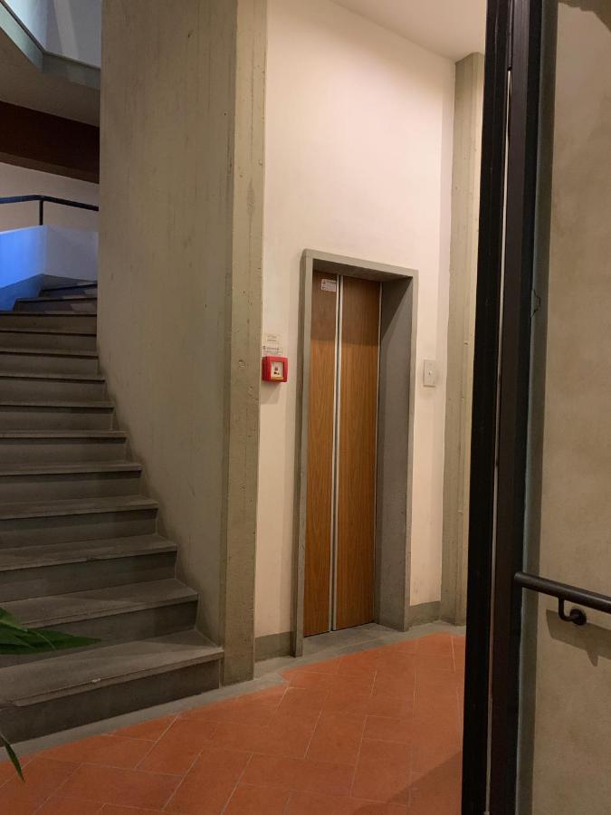 Signoria Apartment With Patio Florens Exteriör bild
