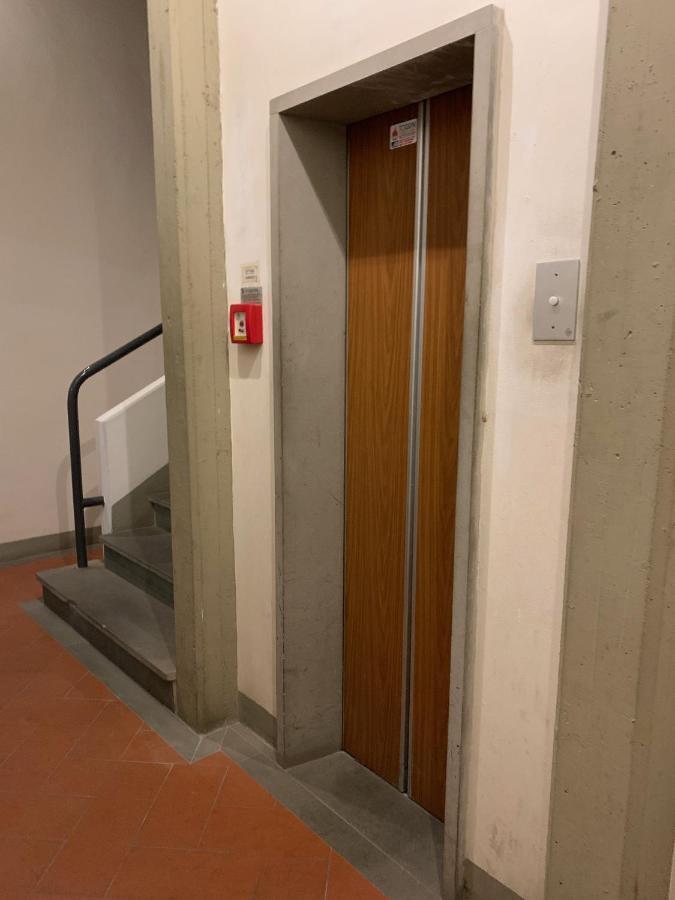 Signoria Apartment With Patio Florens Exteriör bild
